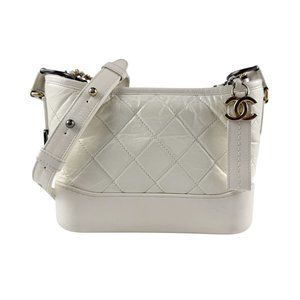 CHANEL White Leather Shoulder Bag